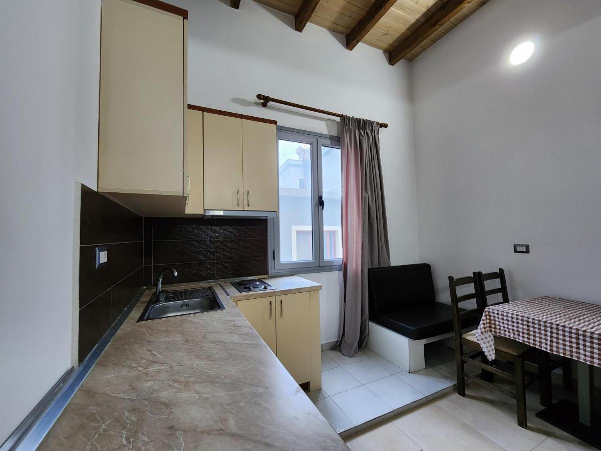 Blue Apartments Вльора Екстер'єр фото