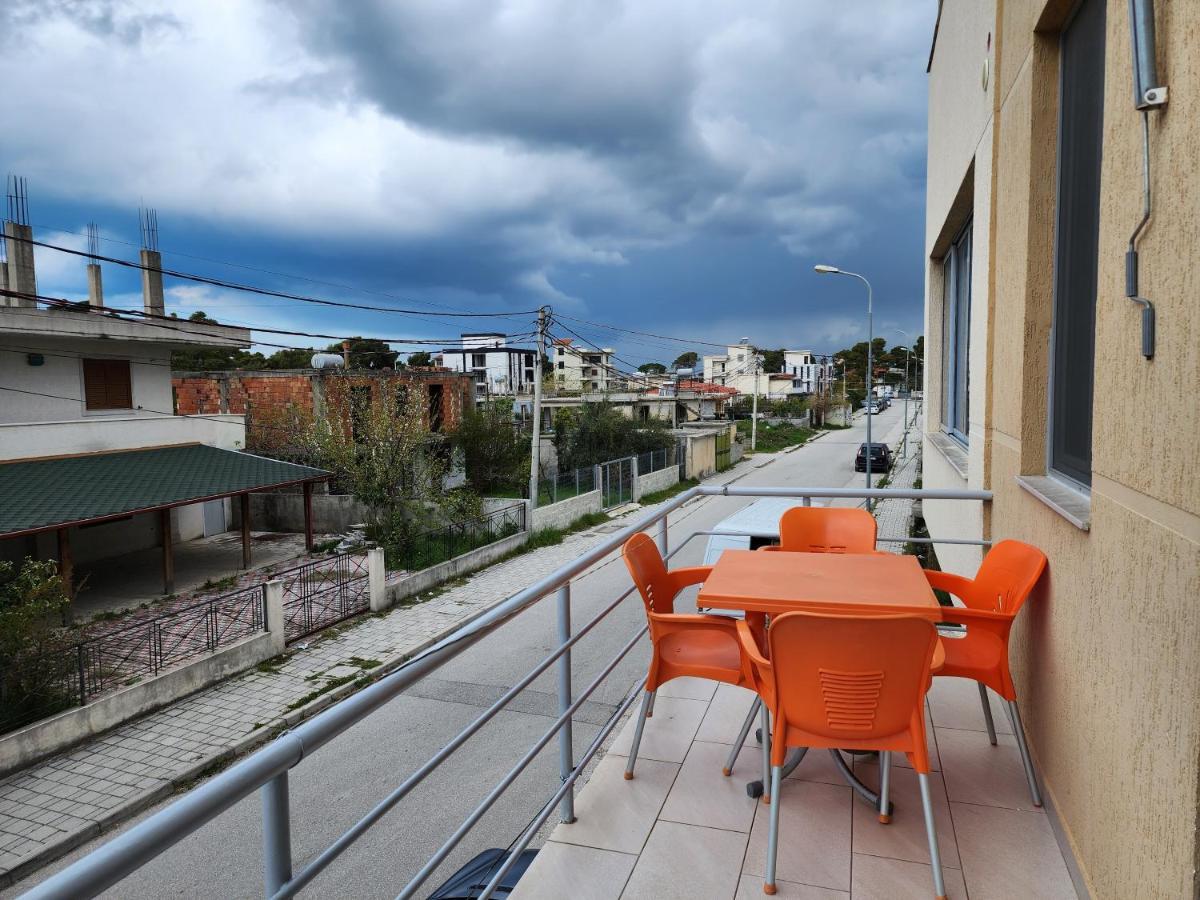 Blue Apartments Вльора Екстер'єр фото