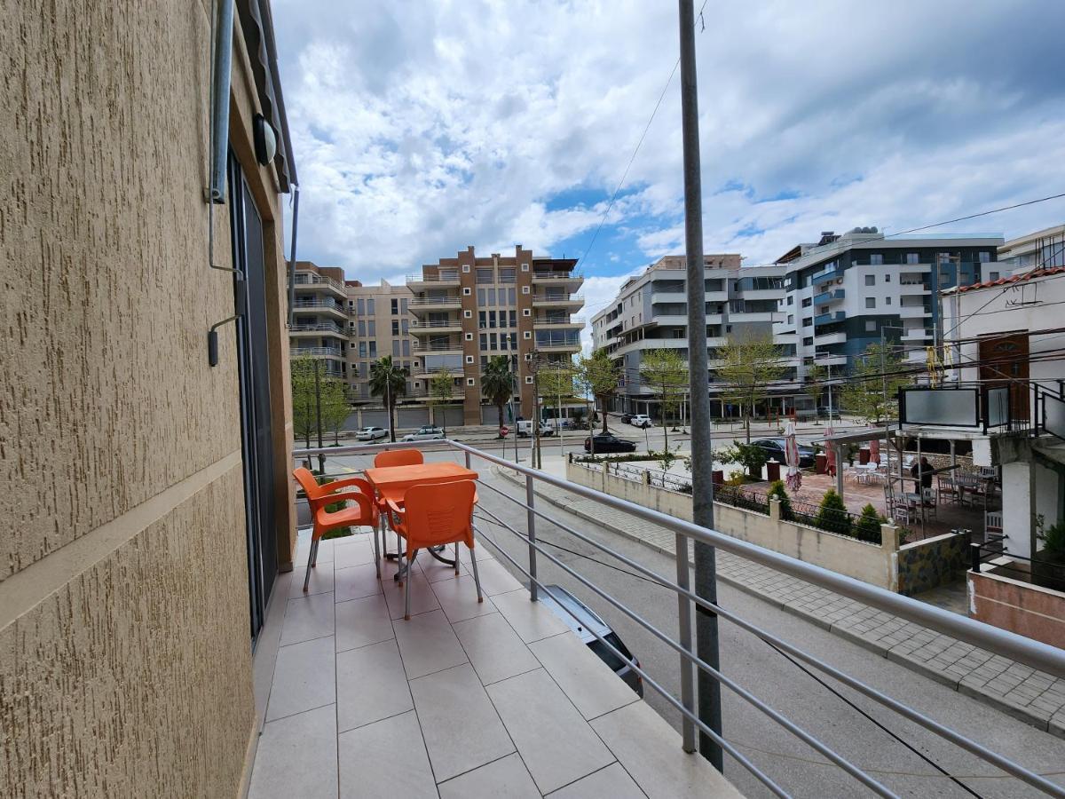 Blue Apartments Вльора Екстер'єр фото