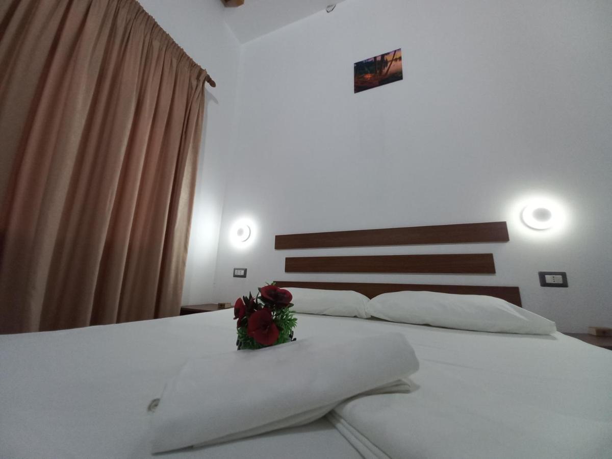 Blue Apartments Вльора Екстер'єр фото