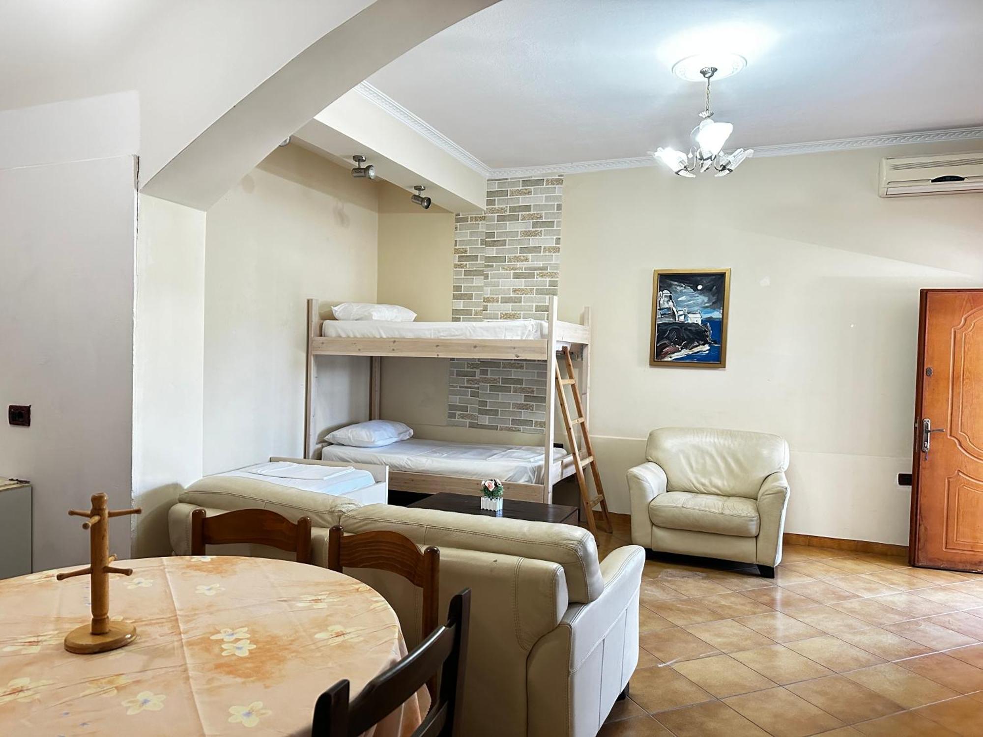 Blue Apartments Вльора Екстер'єр фото