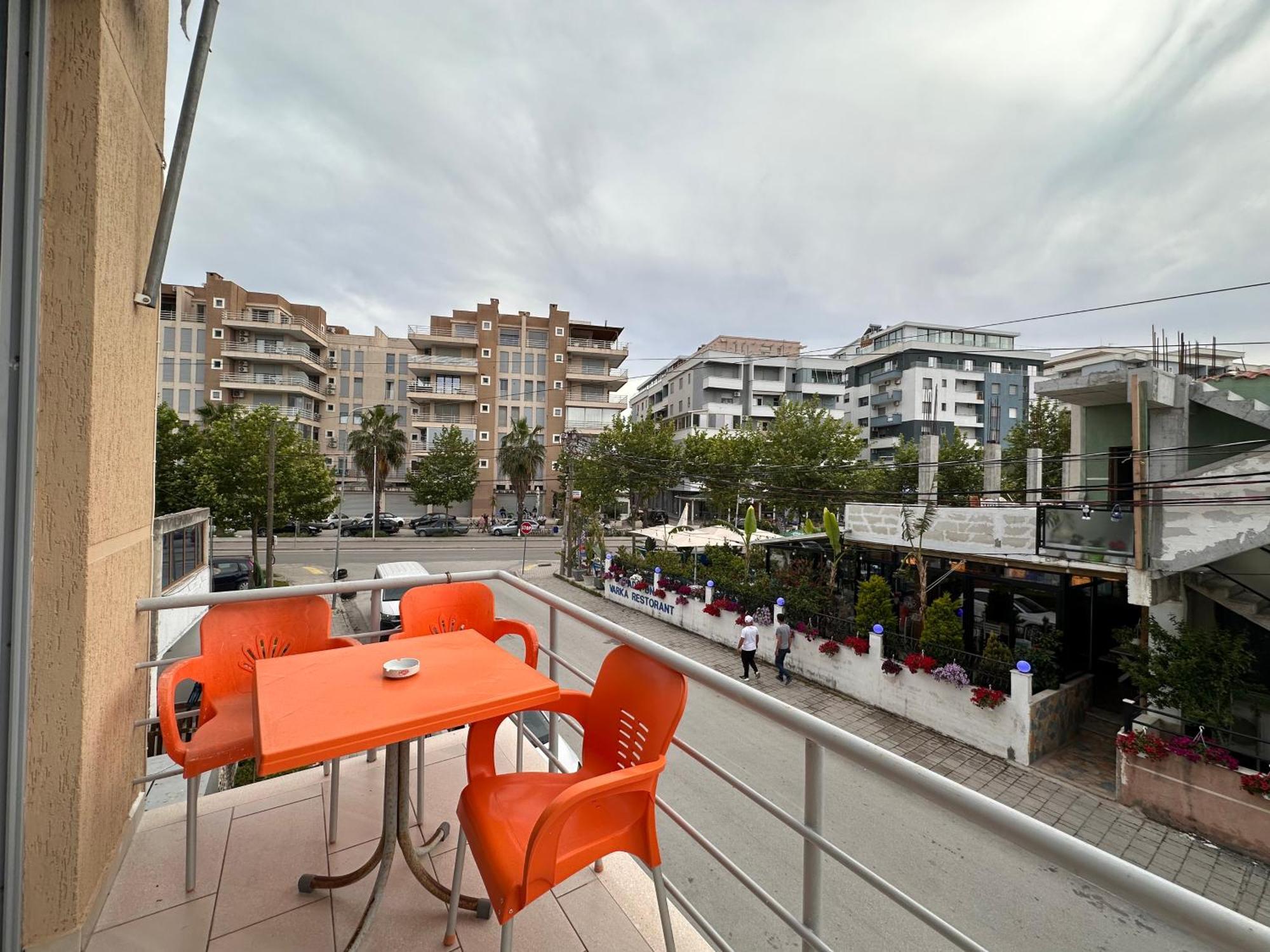 Blue Apartments Вльора Екстер'єр фото