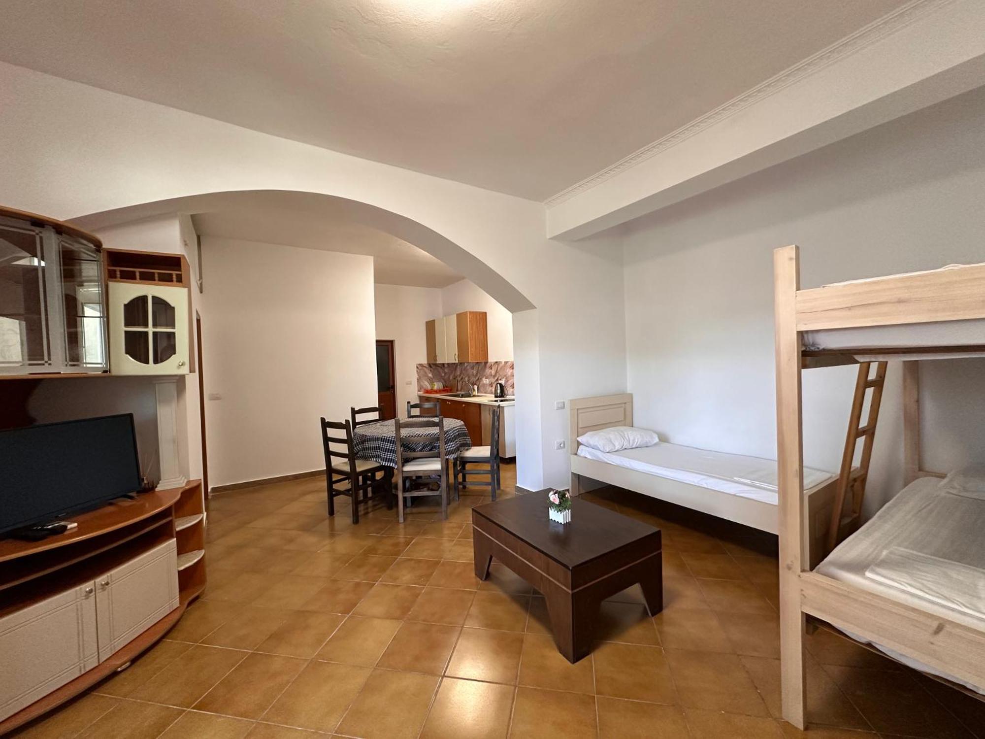 Blue Apartments Вльора Екстер'єр фото